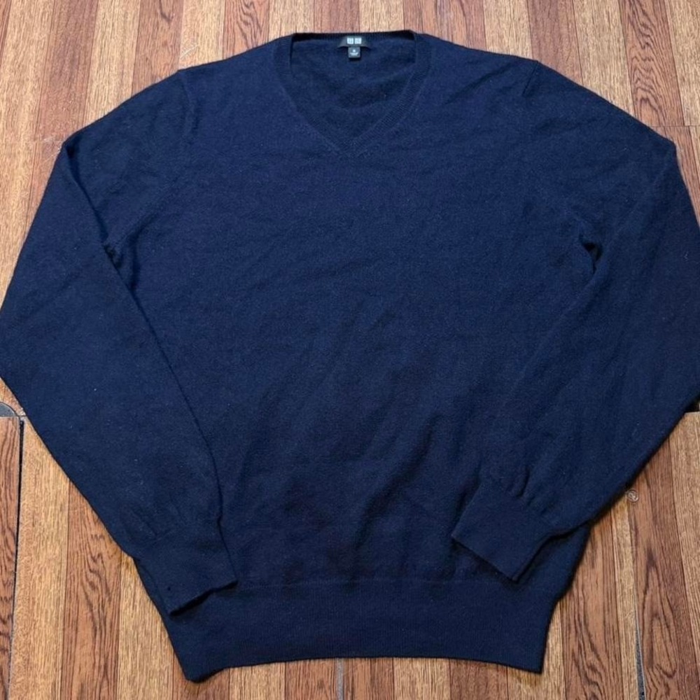 Uniqlo U‎ Airsm Blue V Neck Knit Waffle Sweater Medium